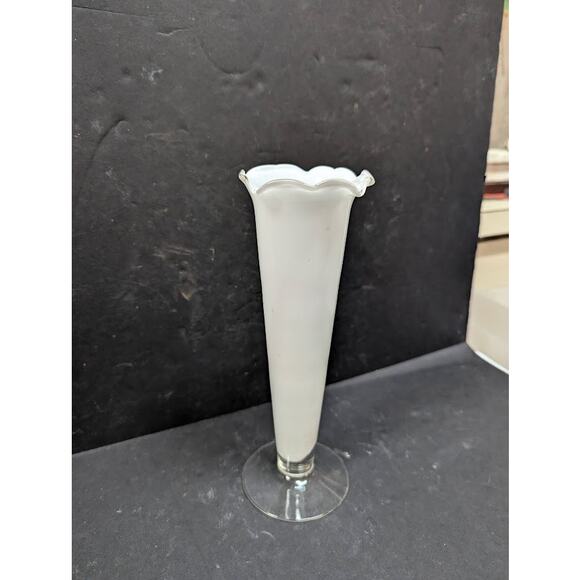 Vintage white frosted Tulip vase ruffle edge tapered clear foot 8" tall Fluted - Picture 8 of 8
